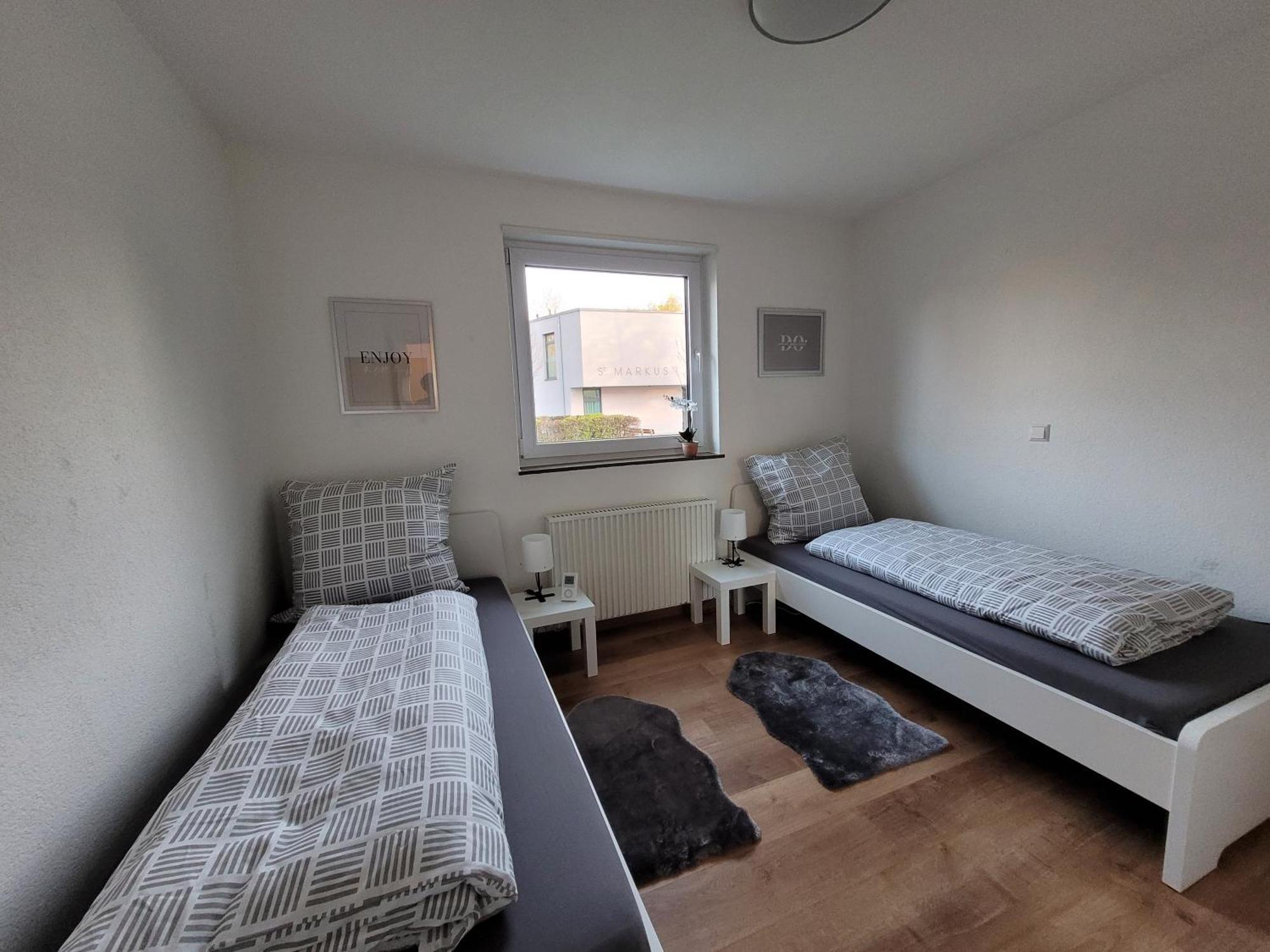 Living Flat, Eine Wohnung Mit Zwei Schlafzimmern Und Balkon Schorndorf  Extérieur photo