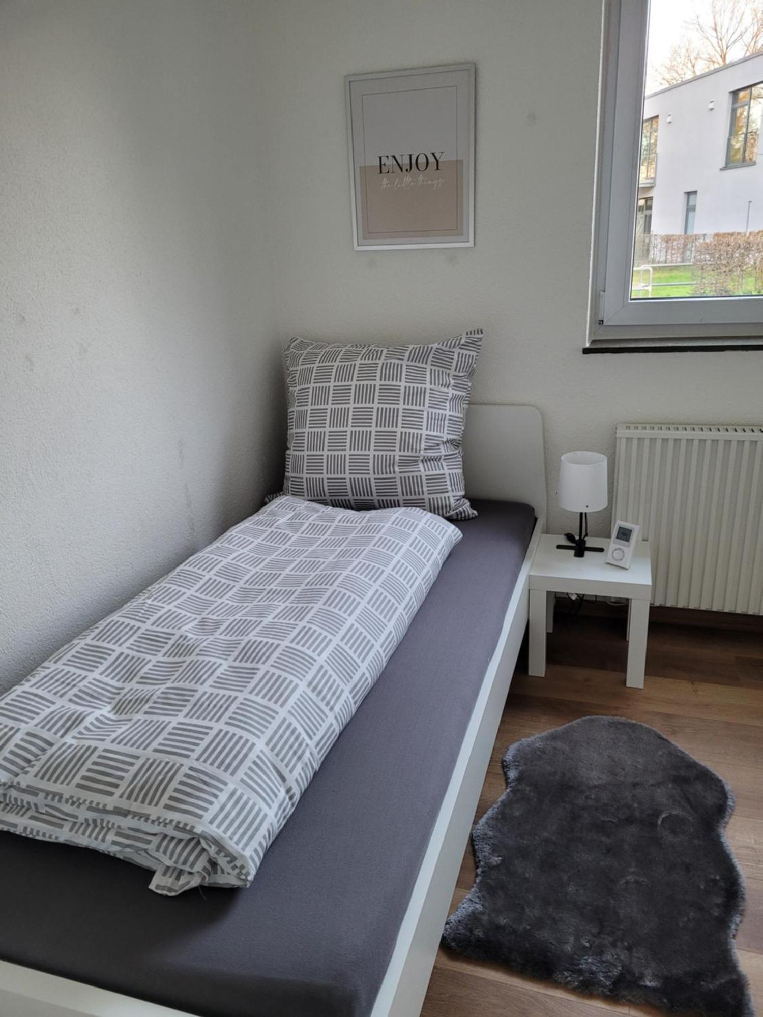 Living Flat, Eine Wohnung Mit Zwei Schlafzimmern Und Balkon Schorndorf  Extérieur photo