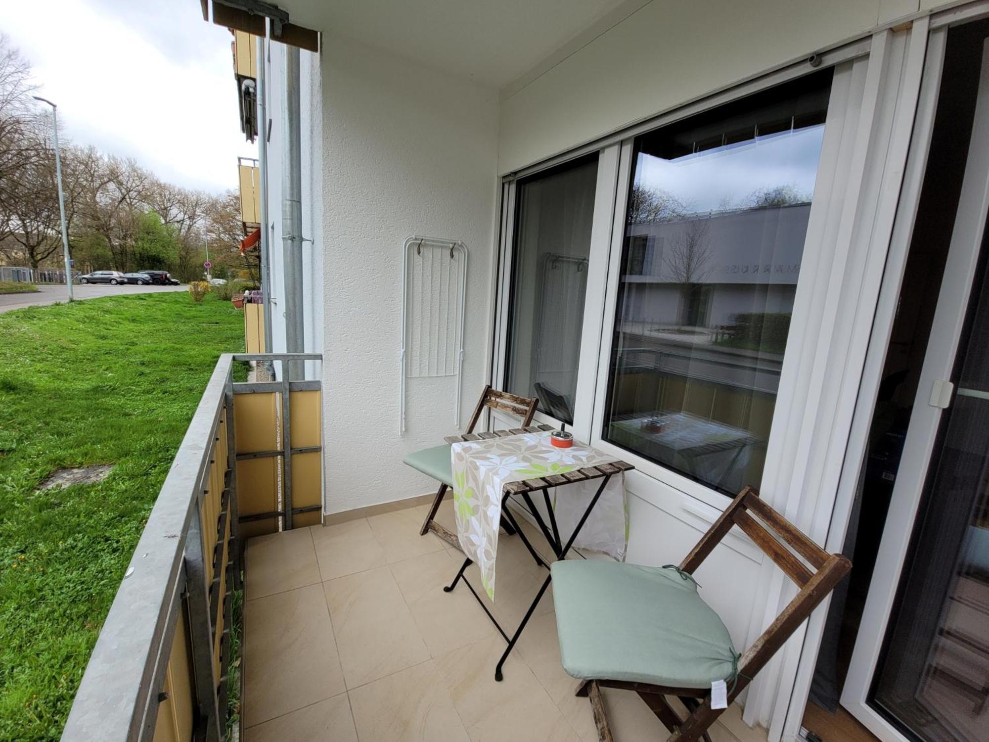 Living Flat, Eine Wohnung Mit Zwei Schlafzimmern Und Balkon Schorndorf  Extérieur photo