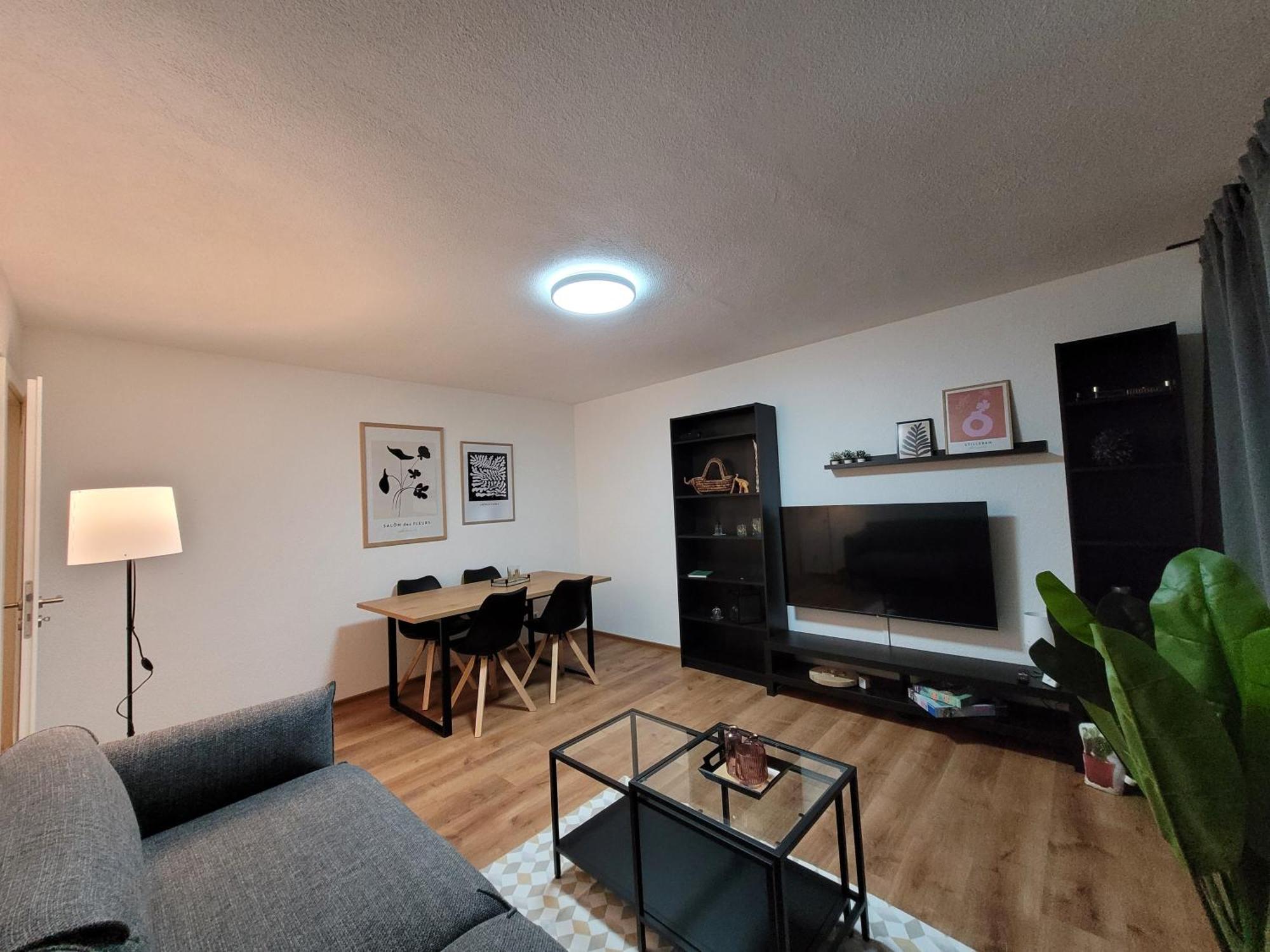 Living Flat, Eine Wohnung Mit Zwei Schlafzimmern Und Balkon Schorndorf  Extérieur photo