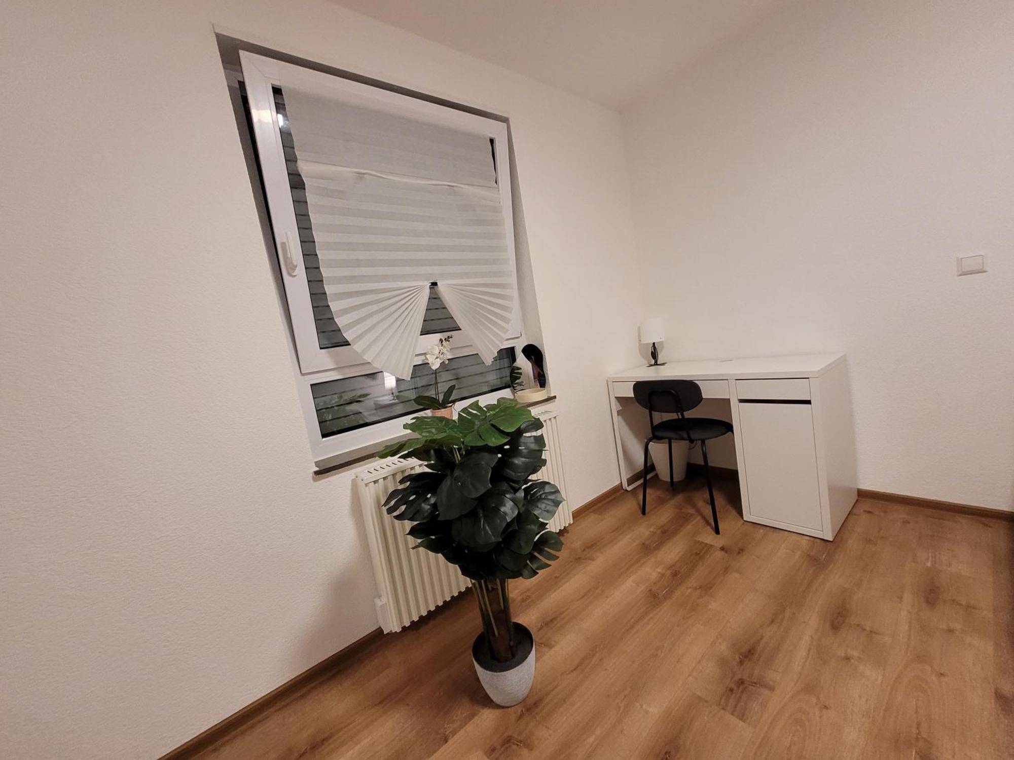 Living Flat, Eine Wohnung Mit Zwei Schlafzimmern Und Balkon Schorndorf  Extérieur photo